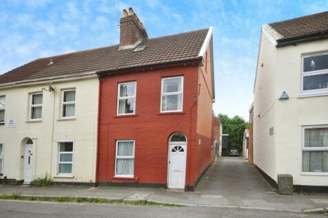 Well Street, St James, Exeter 4 bed end of terrace house for sale