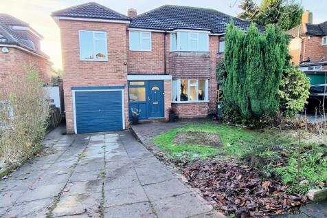 Sara Close, Four Oaks, Sutton Coldfield 4 bed semi