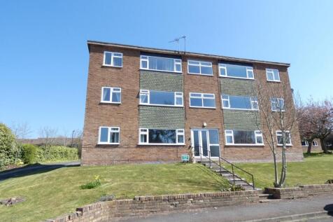 2 bedroom ground floor flat for sale