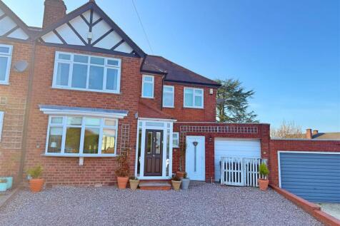 3 bedroom semi-detached house for sale