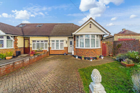 3 bedroom semi-detached bungalow for sale