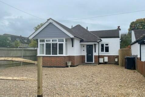 4 bedroom detached bungalow for sale