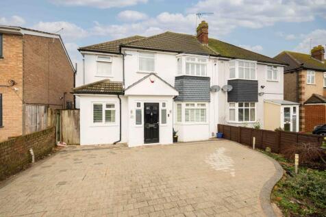 4 bedroom semi-detached house for sale