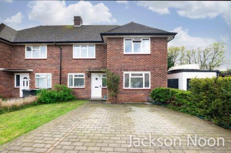 2 bedroom maisonette for sale