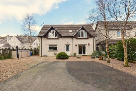3 Ardcastle View, Lochgair, PA31 8UJ 4 bed detached house for sale