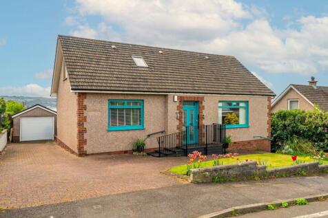 16 Hillside Road, Cardross, G82 5LX 3 bed detached bungalow for sale