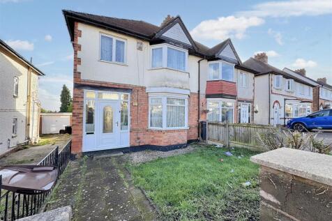 Gainsborough Road, Great Barr... 3 bed semi