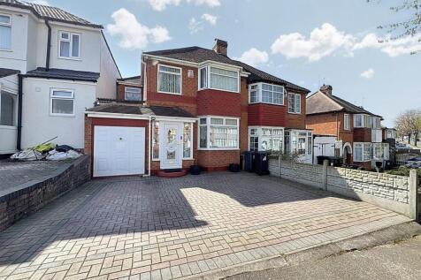Wensleydale Road, Great Barr, Birmingham 4 bed semi