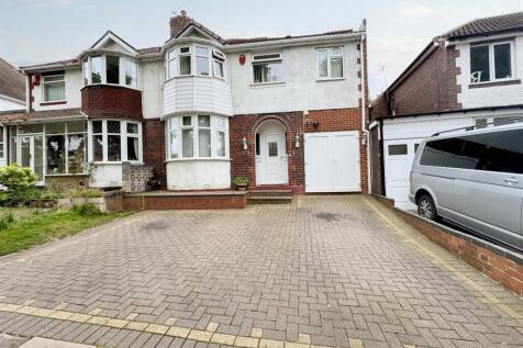 4 bedroom semi-detached house for sale