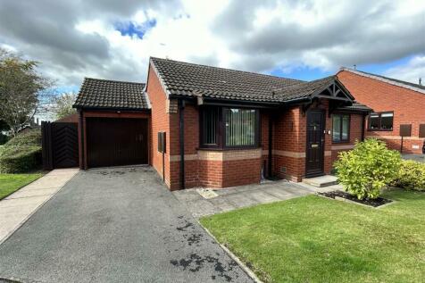 2 bedroom detached bungalow for sale