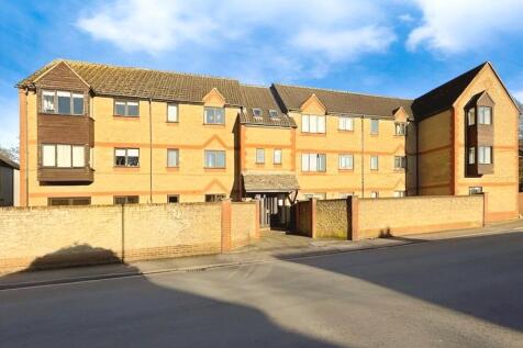 Beeches Road, Cirencester... 2 bed apartment for sale