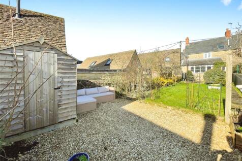 Barn Way, Cirencester... 2 bed end of terrace house for sale