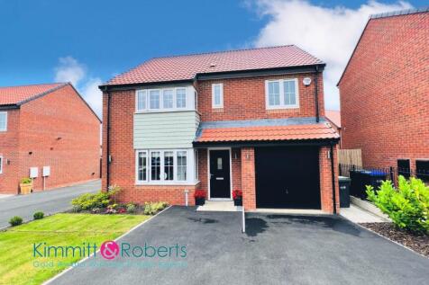 4 bedroom detached house for sale