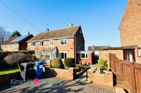3 bedroom semi-detached house for sale
