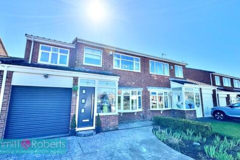 Orkney Drive, Ryhope, Sunderland... 4 bed semi