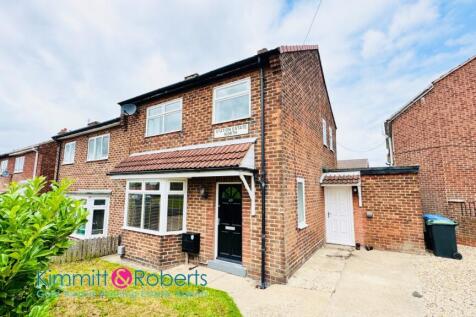 3 bedroom semi-detached house for sale