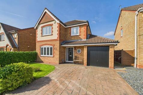 Challum Drive, Chadderton, Oldham, OL9 4 bed property for sale