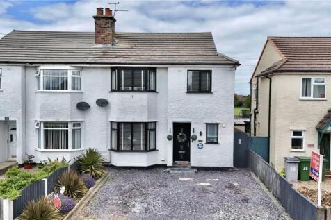 Fishers Lane, Pensby, Wirral, CH61 3 bed semi