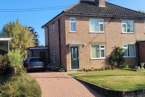 3 bedroom semi-detached house for sale