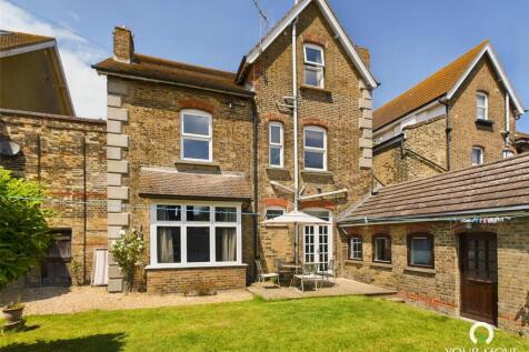 7 bedroom semi-detached house for sale