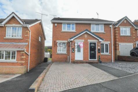 Gaunt Close, Killamarsh, Sheffield, S21 2 bed semi