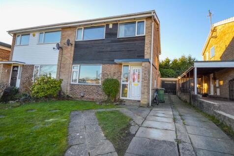 Sherwood Road, Dronfield Woodhouse... 3 bed semi