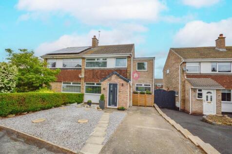 Willow Road, Killamarsh, Sheffield, S21 5 bed semi