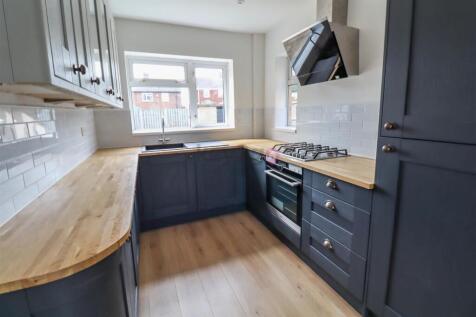Beech Crescent, Eckington, Sheffield... 3 bed semi