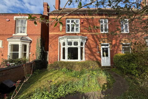 South Road, Stourbridge DY8 3 bed semi