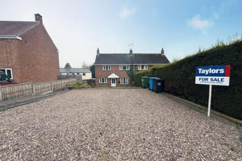 Huntsmans Drive, Nr Stourbridge DY7 3 bed semi