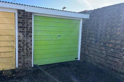 Garage 94, Lynwood, Folkestone 1 bed house for sale
