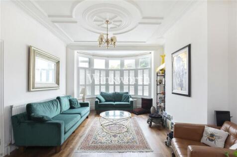 The Grove, London, N13 3 bed terraced house for sale