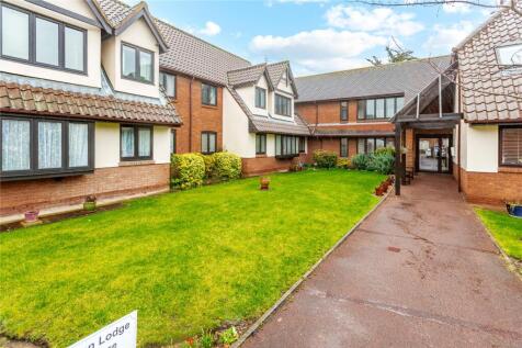 Palmerston Lodge, High Street, Great... 2 bed apartment for sale