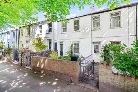 2 bedroom end of terrace house for sale