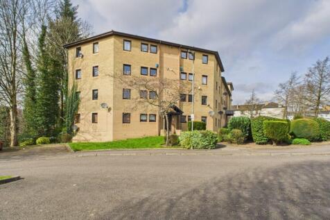 3 bedroom flat for sale