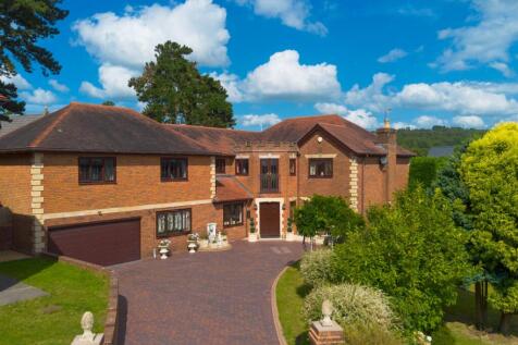 6 bedroom detached house for sale