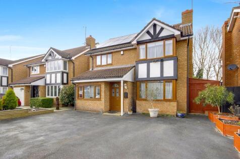 4 bedroom detached house for sale