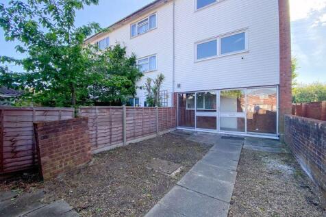 4 bedroom town house for sale