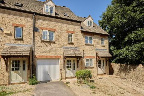 4 bedroom terraced house for sale