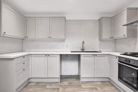 High Street, Henfield 1 bed apartment for sale