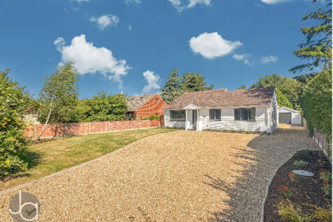 Mill Lane, Bradfield 3 bed detached bungalow for sale