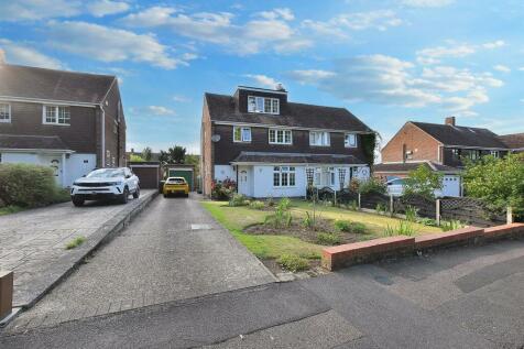 4 bedroom semi-detached house for sale