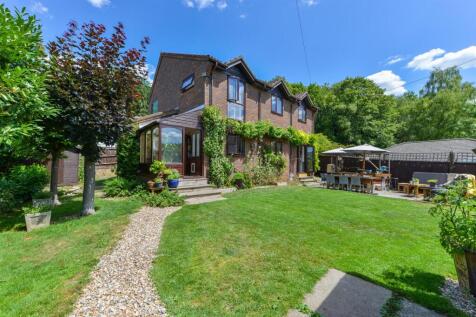 Three Cliffs, Cliff Hill, Boughton... 4 bed detached house for sale