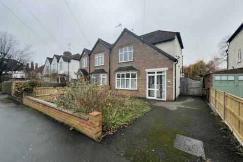 2 bedroom semi-detached house for sale