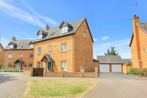 5 bedroom detached house for sale