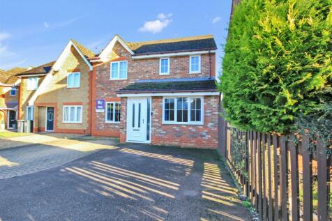 Fuchsia Way, Rushden NN10 3 bed detached house for sale