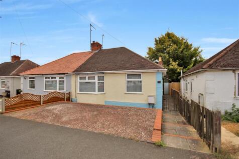 2 bedroom semi-detached bungalow for sale