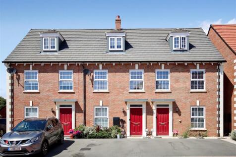 3 bedroom terraced house for sale