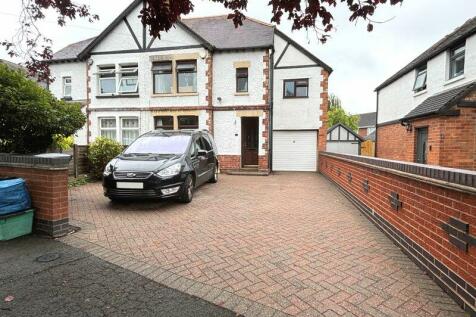 4 bedroom semi-detached house for sale