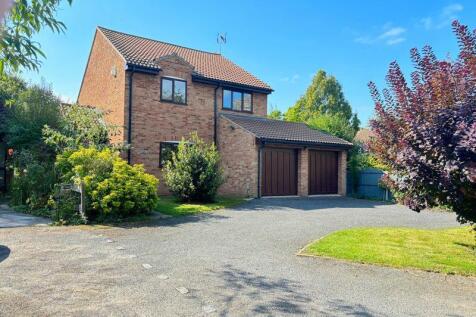 Donvia, Sandhurst Lane, Sandhurst... 4 bed detached house for sale